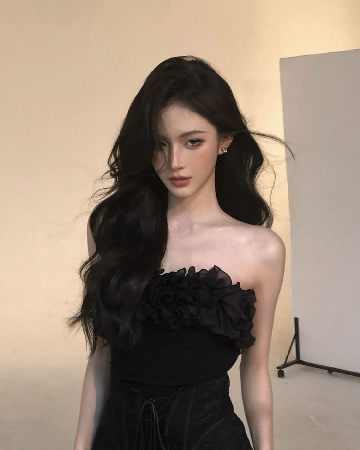 Ngôi Nhà Chủ Nói Có “Thứ Bẩn”