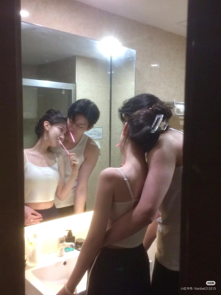 Ly Hôn Chưa Kịp Ký